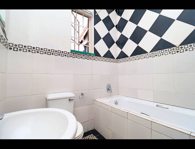 3 BEDROOM HOUSE FOR SALE IN WESTDENE